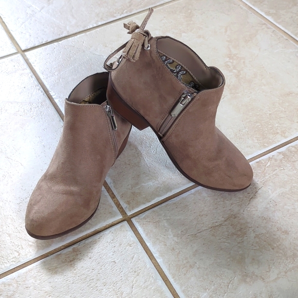Girls size 2 Sam Edelman tan booties, boots shoes - Picture 1 of 9